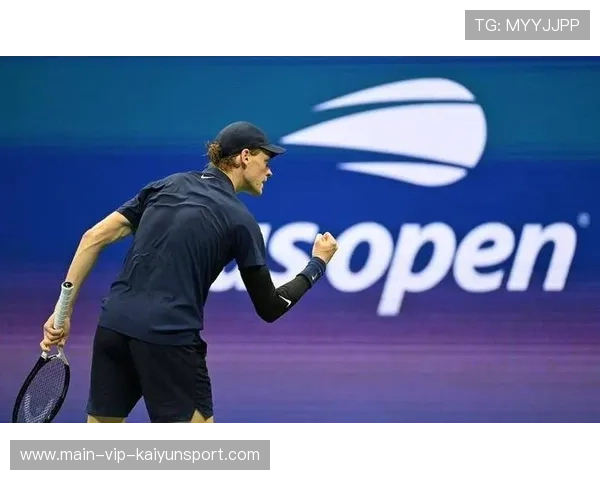 辛纳底线抽球逼迫对手失误,重返世界第二 辛纳底线抽球逼迫对手失误,重返世界第二