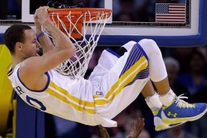 开云官方-球队在欧冠比赛中通过换防策略限制对手空间，欧冠改规则