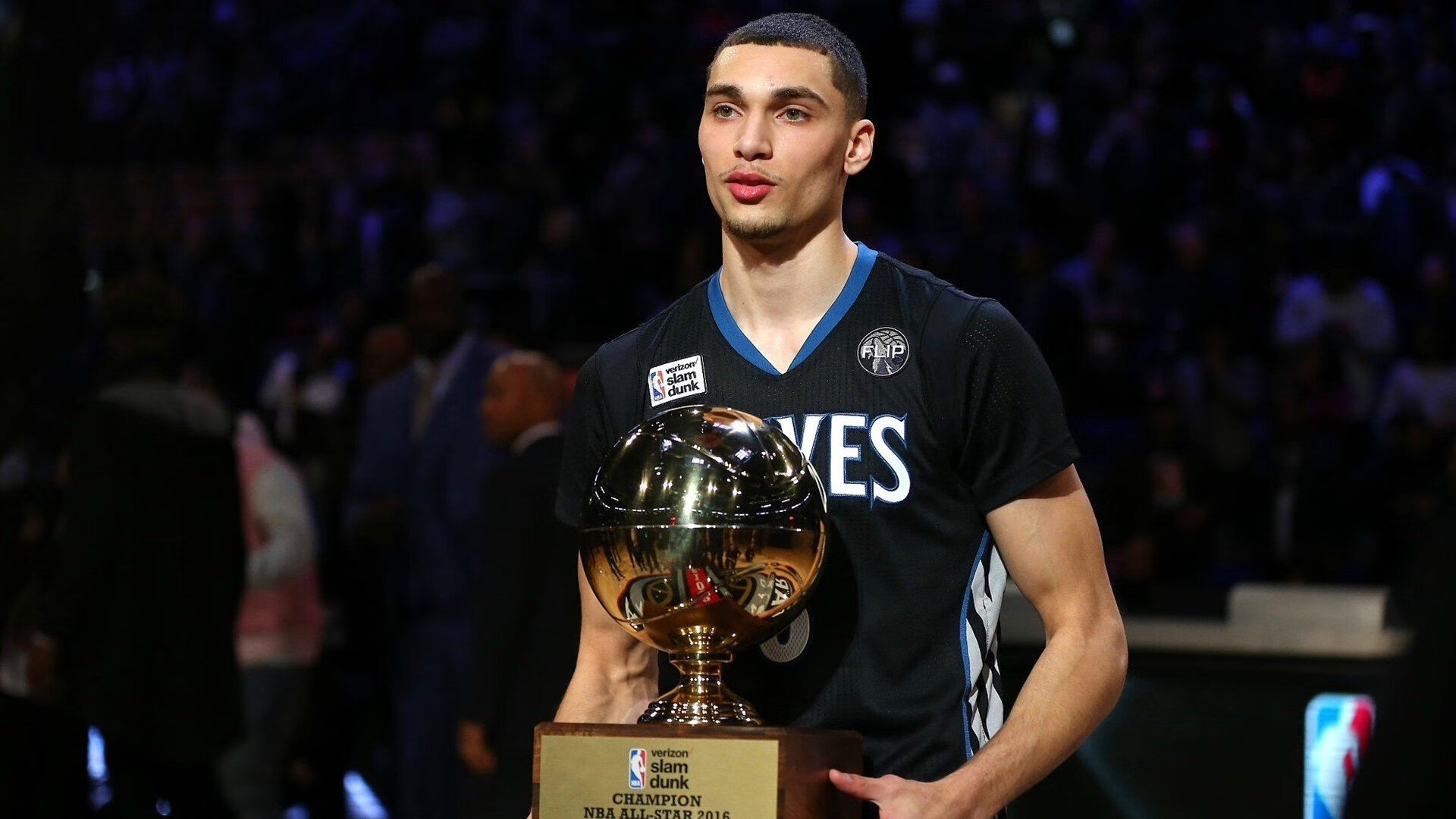 14中10!约基奇超神32+14+14打爆步行者:9战6次三双剑指历史三双王,约基奇单打